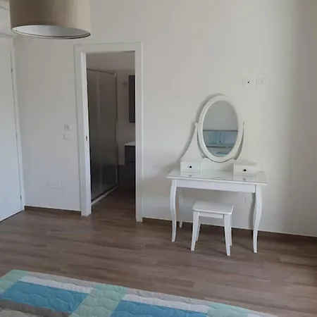 Di Pregio Con Terrazza Vista Mare Διαμέρισμα